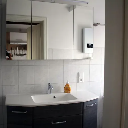 Alt-berliner Schwanenhof Dg Links Appartement Lychen