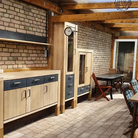 Apartment Alt-berliner Schwanenhof Dg Links Lychen