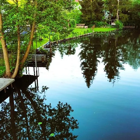 Alt-berliner Schwanenhof Dg Links *