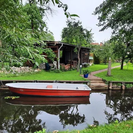 Alt-berliner Schwanenhof Dg Links Lychen