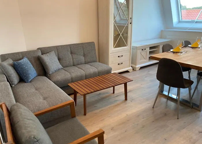 Alt-berliner Schwanenhof Dg Links *